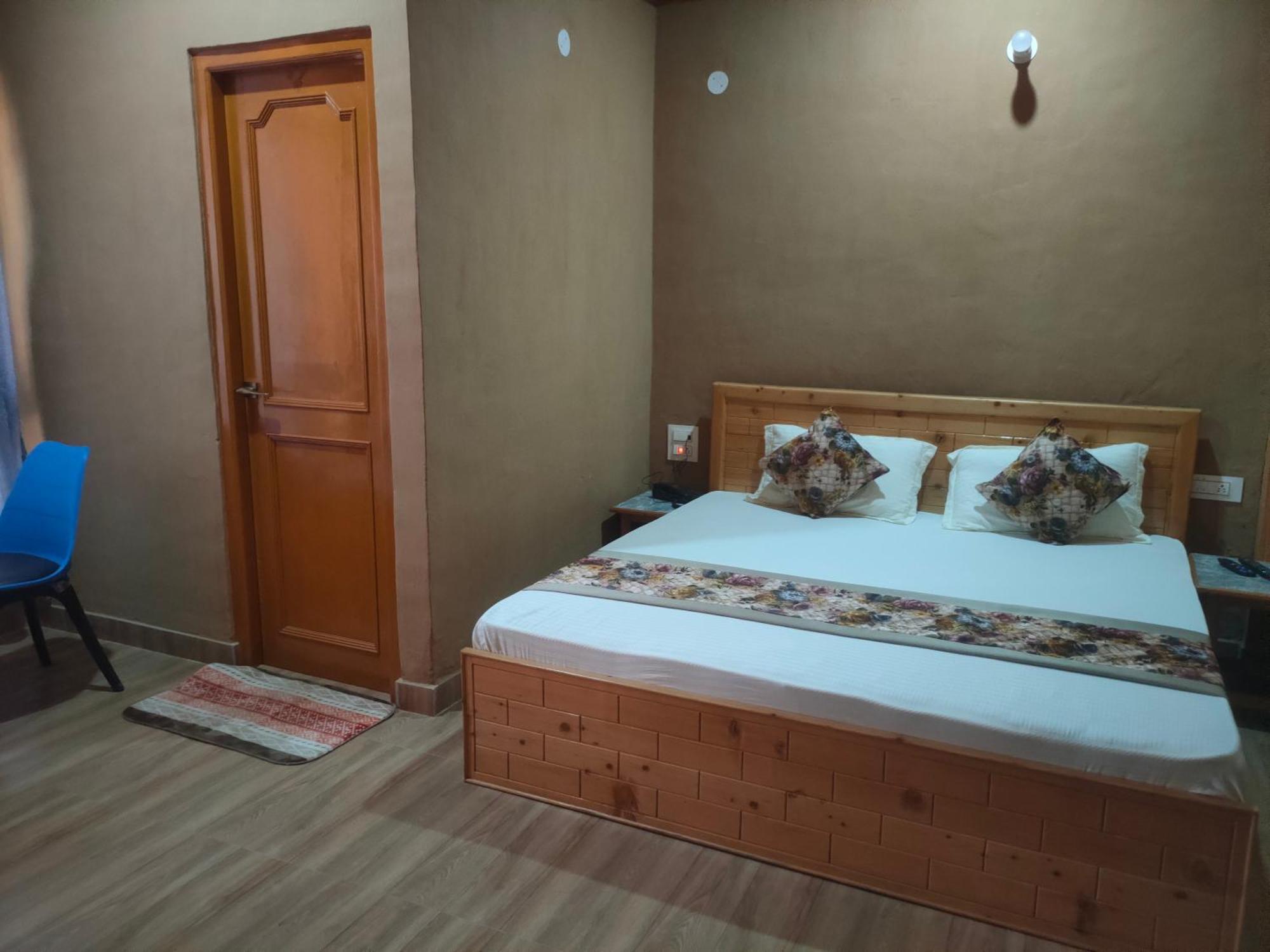 Hotel Cozy Haven Mandi Extérieur photo